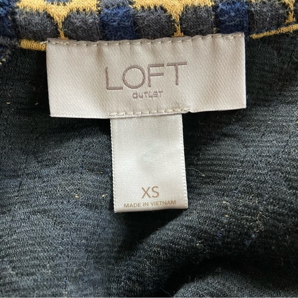 Ann Taylor Loft navy blue & orange geometric print quilted shift dress. Size XS - Picture 7 of 9